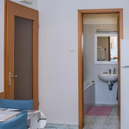 Karpati Apartman *