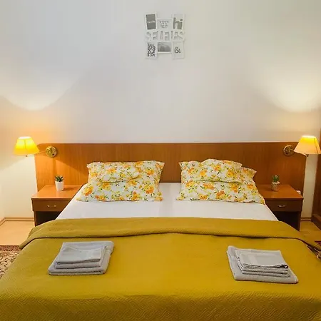 Karpati Apartman 아파트 Hévíz